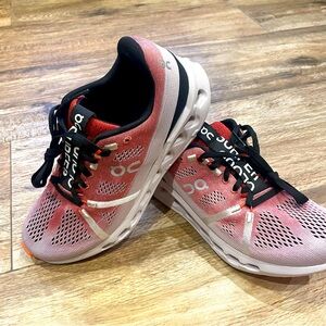 On Cloudsurfer- women’s